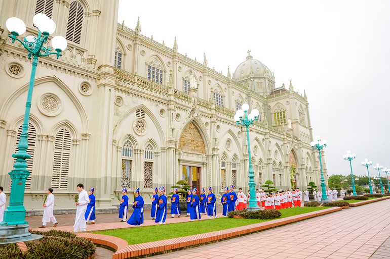 Tuần lễ Phục sinh 2023 tại Đền thánh Kiên Lao, xã Xuân Tiến. Tuần lễ Phục sinh 2023 tại Đền thánh Kiên Lao, xã Xuân Tiến.