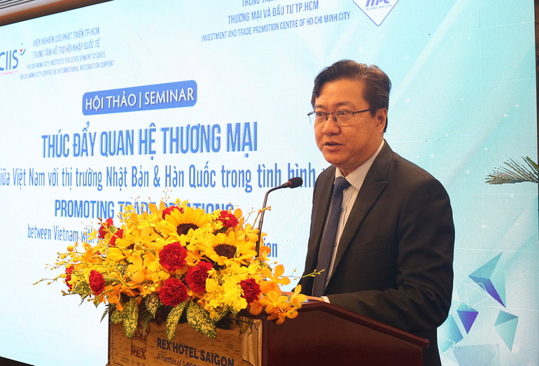 Ông Nguyễn Tuấn, Phó Giám đốc Trung tâm Xúc tiến thương mại và đầu tư Thành phố Hồ Chí Minh phát biểu tại hội thảo.