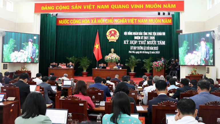 Quang cảnh kỳ họp lần thứ 18, HĐND tỉnh Phú Yên Khóa VIII (nhiệm kỳ 2021-2026).