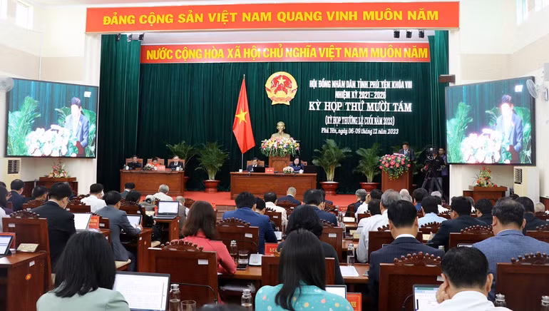 Quang cảnh kỳ họp lần thứ 18, HĐND tỉnh Phú Yên Khóa VIII (nhiệm kỳ 2021-2026).