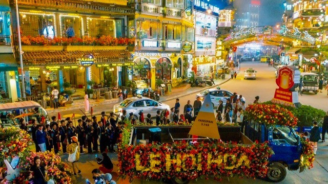 Lễ hội hoa tại thánh địa du lịch Sa Pa.