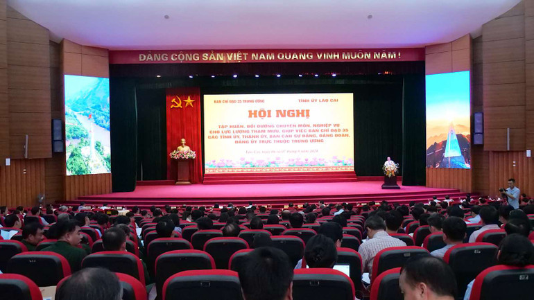 Toàn cảnh hội nghị Ban Chỉ đạo 35 ngày 6/8 tại thành phố Lào Cai. Toàn cảnh hội nghị Ban Chỉ đạo 35 ngày 6/8 tại thành phố Lào Cai.