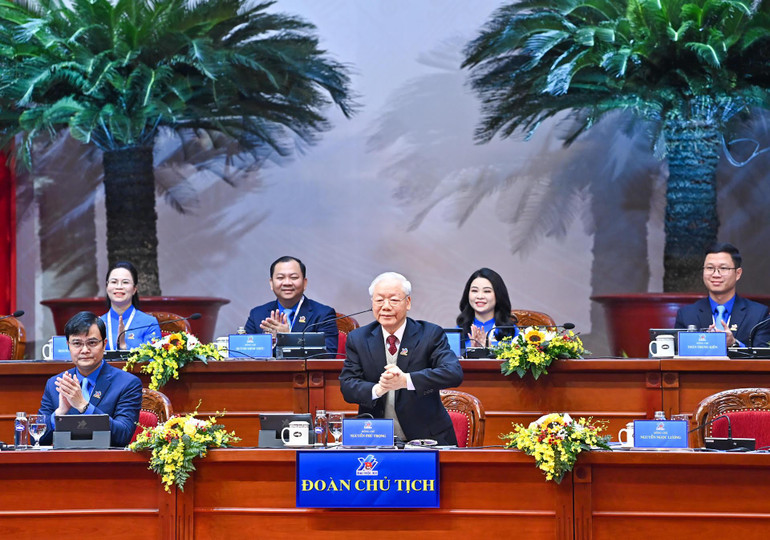 Tổng Bí thư Nguyễn Phú Trọng tham gia Đoàn Chủ tịch đại hội.