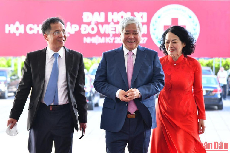 Chủ tịch Ủy ban Trung ương Mặt trận Tổ quốc Việt Nam Đỗ Văn Chiến đến dự đại hội.