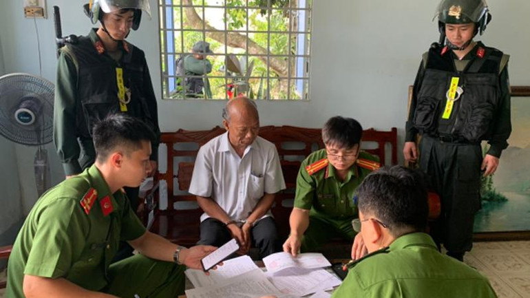 Khám xét nơi ở của Đỗ Tấn Điềm.