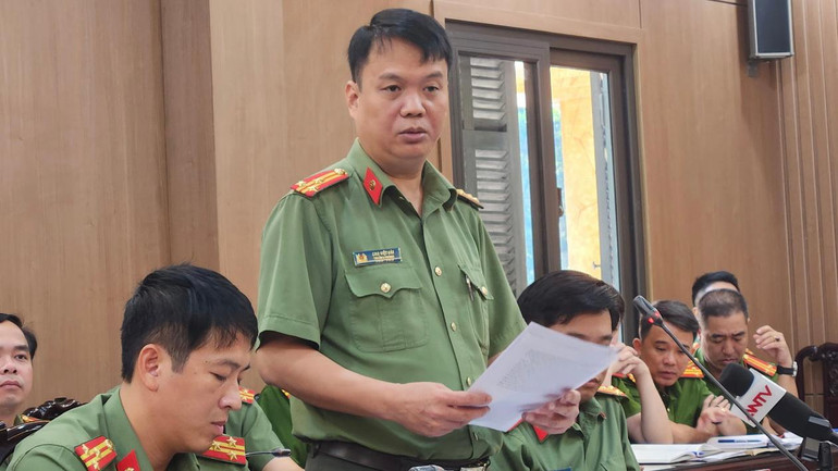 Thượng tá Cao Việt Hải thông tin vụ án mua bán thông tin cá nhân gây ảnh hưởng xấu đến cá nhân và các cơ quan nhà nước.