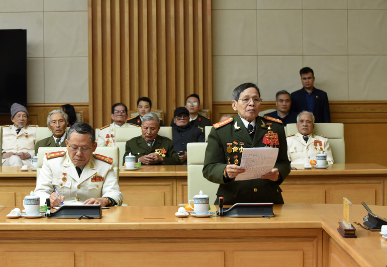 Đại tá, Anh hùng Lực lượng vũ trang nhân dân Nguyễn Tri Phương phát biểu.