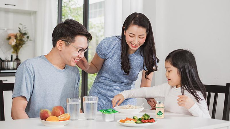 Sử dụng sữa chua probiotics là một cách giải độc kim loại hiệu quả cũng như mang lại nhiều tác dụng hữu ích khác cho sức khỏe của cả gia đình. (Nguồn: Istock)