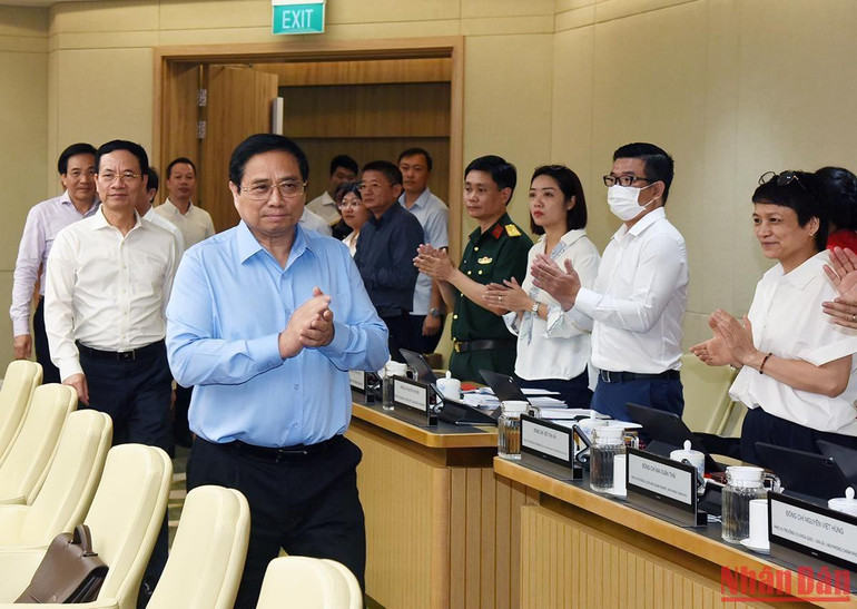 Thủ tướng Phạm Minh Chính đến thăm và làm việc với Tập đoàn Công nghiệp-Viễn thông Quân đội (Viettel).