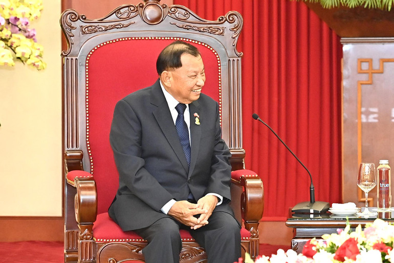 Chủ tịch Thượng viện Vương quốc Campuchia Samdech Say Chhum phát biểu tại buổi tiếp.