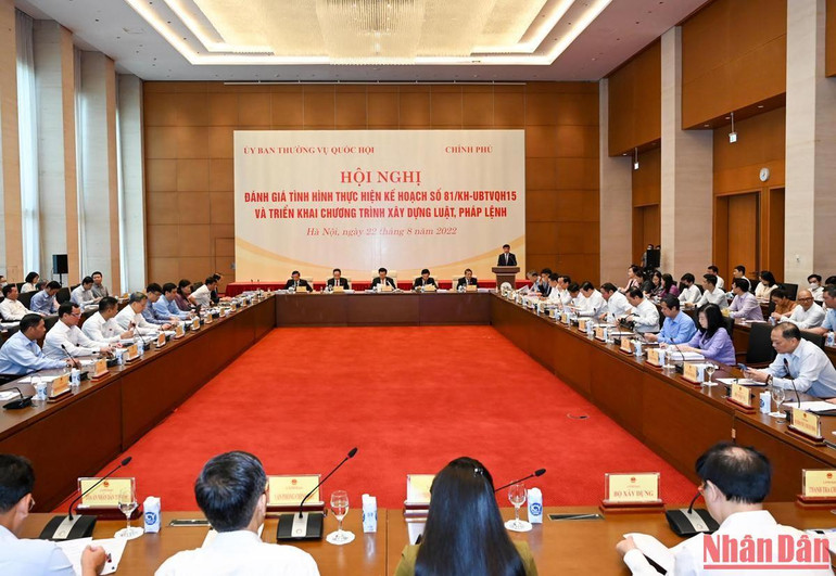 Quang cảnh Hội nghị triển khai chương trình xây dựng luật, pháp lệnh.