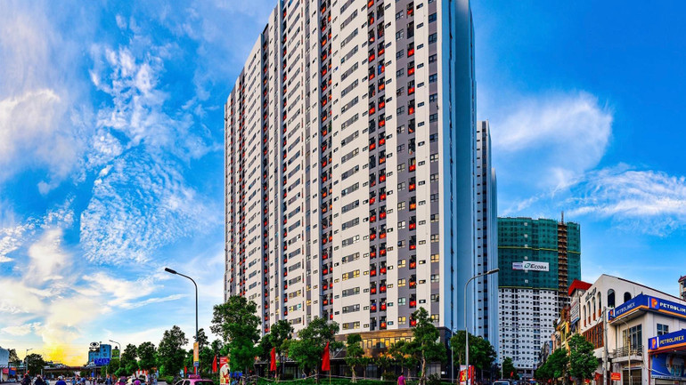 Khu chung cư mới trên địa bàn phường Đồng Quốc Bình (quận Ngô Quyền) được xây dựng trên nền các chung cư cũ nát.