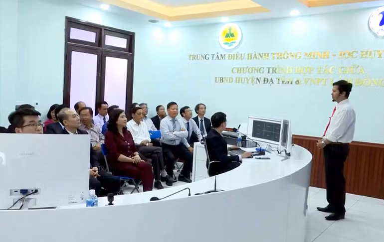 Trung tâm IOC huyện Đạ Tẻh có chín hệ sinh thái và hệ thống giám sát hiện đại.