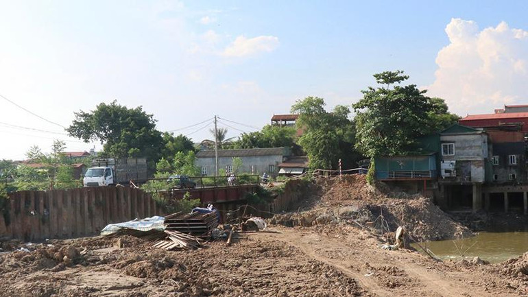 Dự án Đầu tư xây dựng Cầu Nét, đường tỉnh lộ 295, nối địa phận huyện Yên Phong và thành phố Từ Sơn, tỉnh Bắc Ninh gặp khó khăn do không giải phóng được mặt bằng.