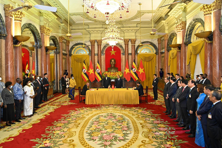 Quang cảnh lễ ký kết tại Phủ Chủ tịch.