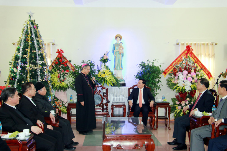 Giám mục Giáo phận Bùi Chu Vũ Đình Hiệu cảm ơn lãnh đạo Đảng, Nhà nước, Mặt trận Tổ quốc, chính quyền địa phương đã luôn quan tâm, tạo điều kiện cho hoạt động tự do tín ngưỡng của đồng bào Công giáo.