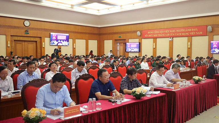 Các đại biểu dự hội nghị.