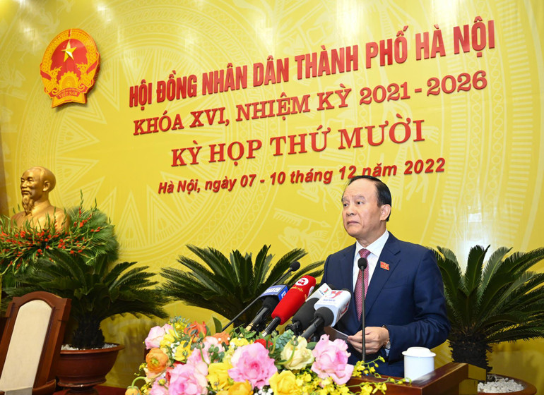 Chủ tịch Hội đồng nhân dân thành phố Nguyễn Ngọc Tuấn phát biểu khai mạc kỳ họp. Chủ tịch Hội đồng nhân dân thành phố Nguyễn Ngọc Tuấn phát biểu khai mạc kỳ họp.