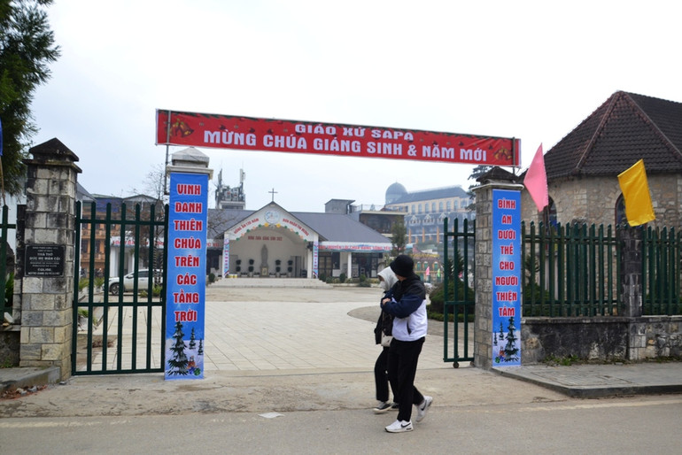 Giáo xứ Sa Pa chào đón Giáng sinh.