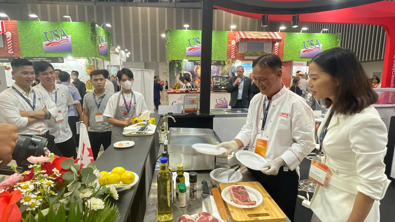 FHV 2022 có hơn 300 doanh nghiệp dẫn đầu trong nước và thế giới tham gia trưng bày.