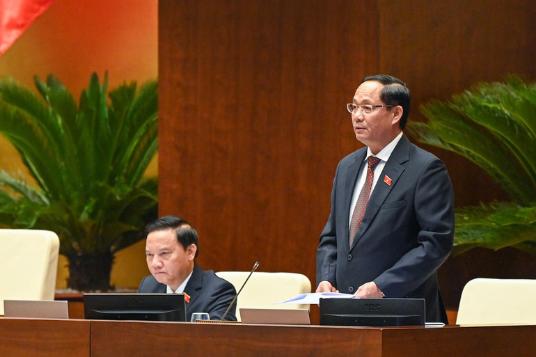 Phó Chủ tịch Quốc hội Trần Quang Phương điều hành Phiên chất vấn và trả lời chất vấn.