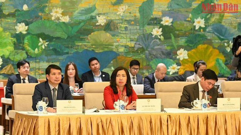 Các đại biểu Việt Nam dự buổi tiếp.