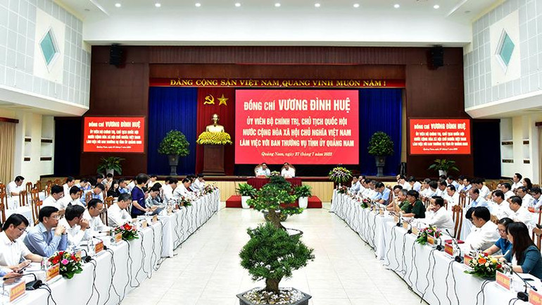 Quang cảnh buổi làm với với Ban Thường vụ Tỉnh ủy Quảng Nam. Quang cảnh buổi làm với với Ban Thường vụ Tỉnh ủy Quảng Nam.