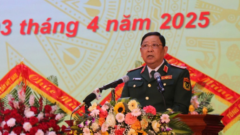 Thượng tướng Huỳnh Chiến Thắng, Phó Tổng Tham mưu trưởng Quân đội nhân dân Việt Nam phát biểu chỉ đạo. Thượng tướng Huỳnh Chiến Thắng, Phó Tổng Tham mưu trưởng Quân đội nhân dân Việt Nam phát biểu chỉ đạo.