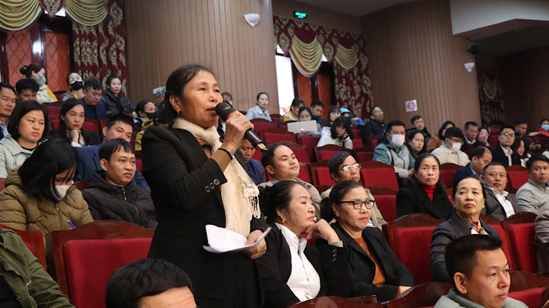 Các hội viên tin tưởng, gửi gắm nhiều kiến nghị, đề xuất trong buổi đối thoại. Các hội viên tin tưởng, gửi gắm nhiều kiến nghị, đề xuất trong buổi đối thoại.