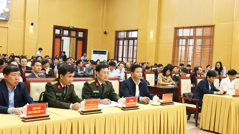 Các đại biểu tham dự hội nghị.