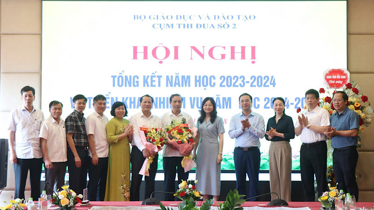 Các đại biểu tham dự Hội nghị.