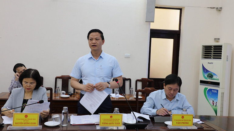 Đồng chí Vương Quốc Tuấn phát biểu.