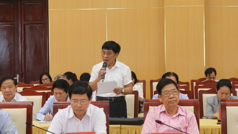 Các đại biểu tham gia góp ý tại hội nghị.