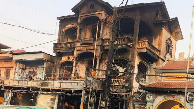 Đến 6 giờ cùng ngày, đám cháy đã được dập tắt hoàn toàn.