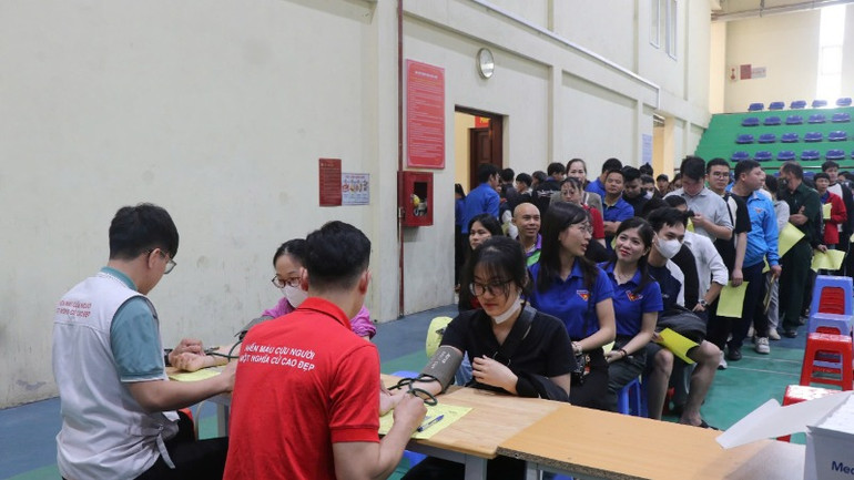 Gần 1.600 đoàn viên, thanh niên đăng ký tham gia hiến máu tình nguyện.
