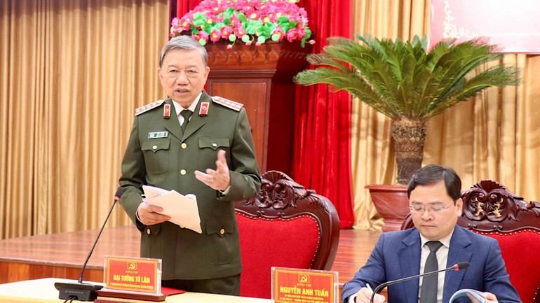 Đại tướng Tô Lâm kết luận buổi làm việc.