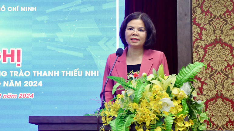 Đồng chí Nguyễn Hương Giang, Phó Bí thư Thường trực Tỉnh ủy Bắc Ninh dự và phát biểu tại hội nghị.