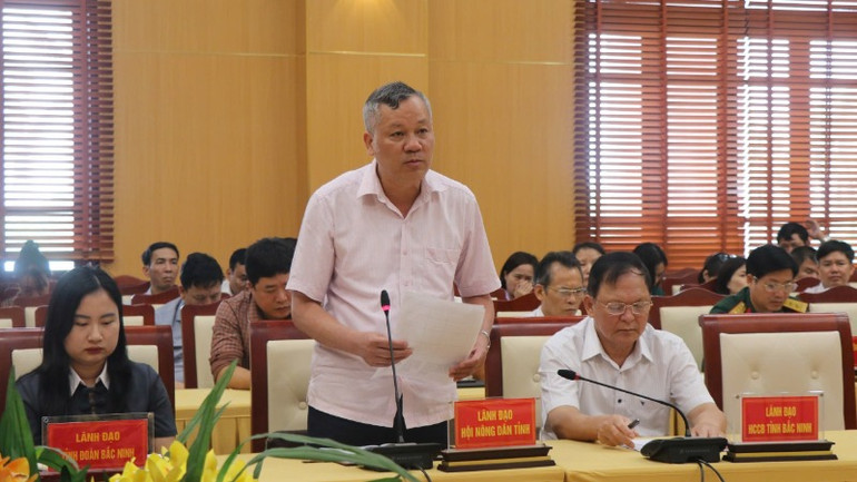 Đại diện Hội Nông dân tỉnh tham gia góp ý kiến.