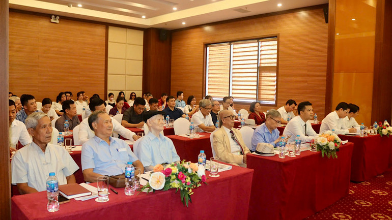 Các đại biểu tham dự Hội thảo.