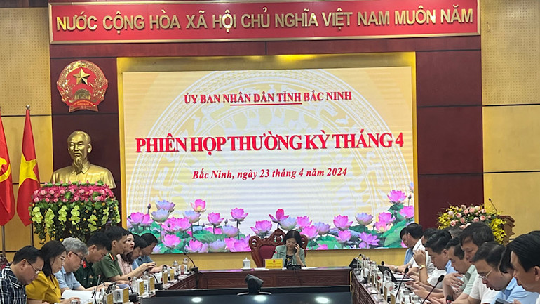 Quang cảnh phiên họp.