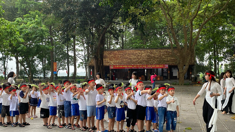 Với ý nghĩa văn hóa lịch sử, Lăng Kinh Dương Vương được nhiều trường trên địa bàn tỉnh Bắc Ninh chọn tổ chức các hoạt động học tập, giáo dục truyền thống.