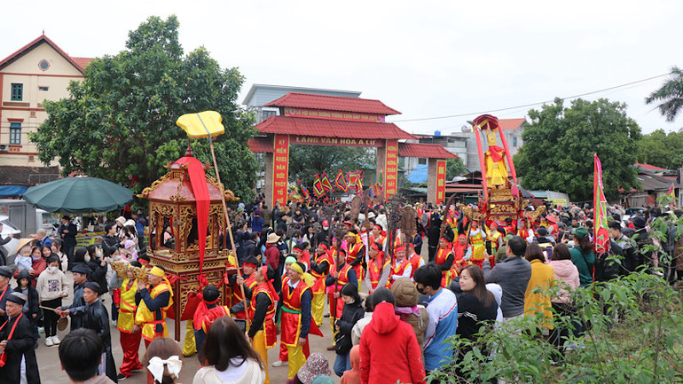 Rước kiệu tại lễ hội Kinh Dương Vương năm 2024.