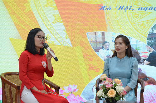 Các đại biểu tham dự giao lưu.