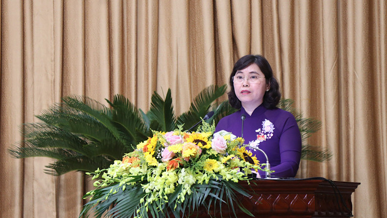 Đồng chí Nguyễn Thị Hằng, Phó Chủ tịch Thường trực Hội đồng nhân dân tỉnh Bắc Ninh đề nghị các cấp, các ngành tập trung chỉ đạo, điều hành để các nghị quyết sớm đi vào cuộc sống.