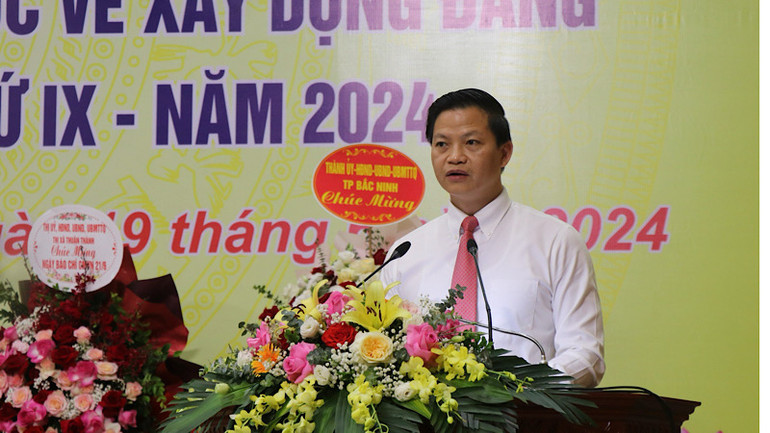 Đồng chí Vương Quốc Tuấn, Phó Chủ tịch Thường trực Ủy ban nhân dân tỉnh Bắc Ninh phát biểu.