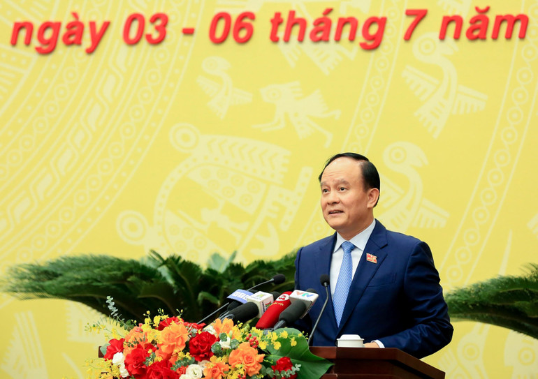 Chủ tịch Hội đồng nhân dân thành phố Hà Nội Nguyễn Ngọc Tuấn phát biểu khai mạc kỳ họp. (Ảnh: Duy Linh)