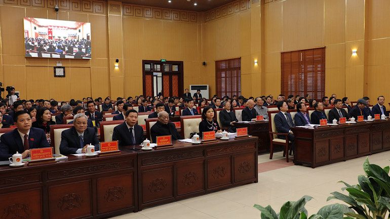 Các khách mời, đại biểu dự phiên khai mạc kỳ họp Hội đồng nhân dân tỉnh Bắc Ninh.