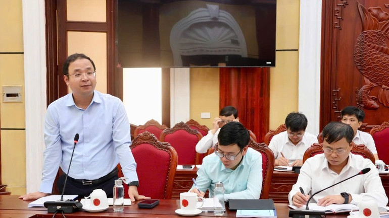 Giám đốc Sở Giáo dục và Đào tạo Bắc Ninh phát biểu.