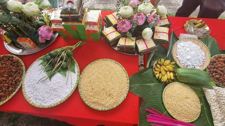 Những sản vật làng quê nguyên liệu chính làm bánh phu thê.