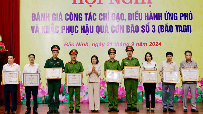 Công tác hiệp đồng tác chiến hiệu quả giữa các đơn vị, gồm lực lượng “4 tại chỗ” của các địa phương, lực lượng vũ trang công an, quân đội đã giúp Bắc Ninh nhanh chóng ứng phó với các sự cố trong mưa lũ.